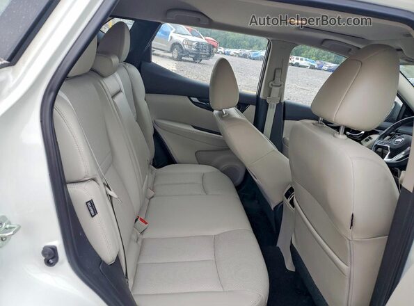 JN1BJ1CW2MW672921 2021 NISSAN ROGUE White Սալոնի հետևի տեսք