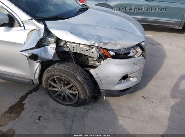 JN1BJ1CW6LW375066 2020 NISSAN ROGUE Silver Front view