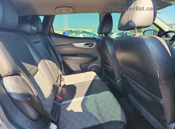 JN1BJ1CW9LW643351 2020 NISSAN ROGUE Gray Rear interior view