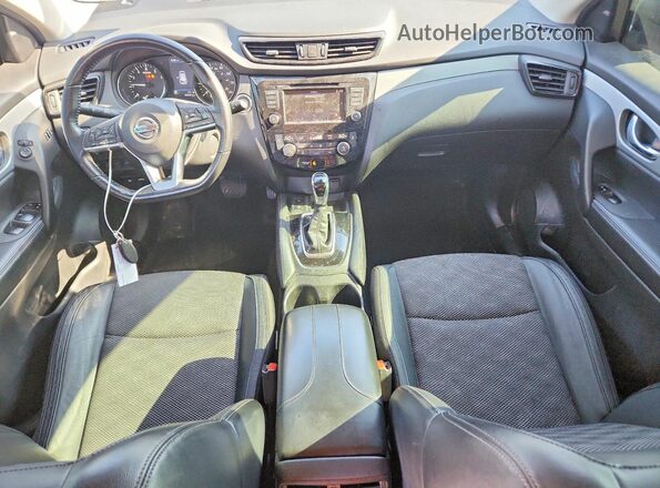 JN1BJ1CW9LW643351 2020 NISSAN ROGUE Gray Dashboard view