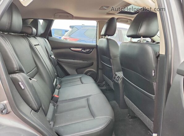 JN1BJ1CW9NW485032 2022 NISSAN ROGUE Gray Widok tylnych siedzeń