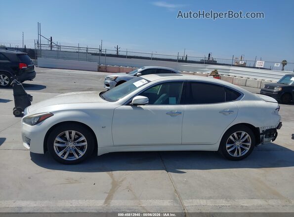 JN1BY1AP5JM180995 2018 INFINITI Q70 Белый 