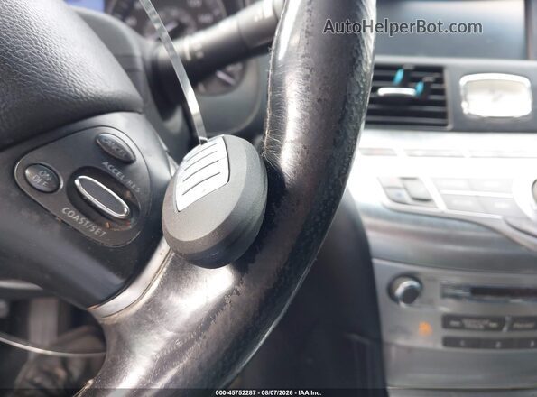 JN1BY1AP9HM740253 2017 INFINITI Q70 Gray Առջևի վահանակի տեսք