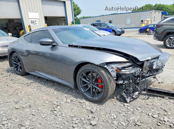 JN1BZ4BH2TM501805 2026 NISSAN Z Серый Передняя правая четверть