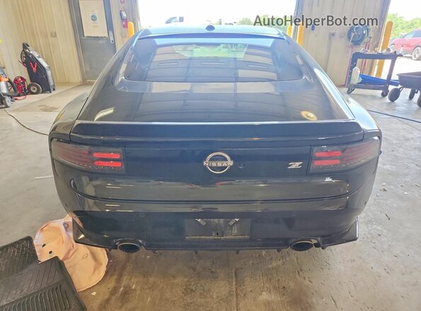JN1BZ4BH3RM364317 2024 NISSAN Z Black უკანა ხედი