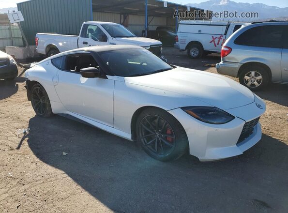 JN1BZ4BH5PM311129 2023 NISSAN Z White უკანა სალონის ხედი