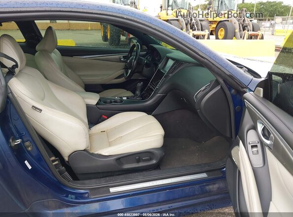 JN1CV7EKXHM362989 2017 INFINITI Q60 Синий Вид салона спереди