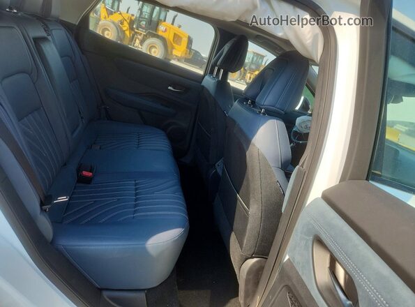 JN1DF0CD5RM734446 2024 NISSAN ARIYA White უკანა სალონის ხედი