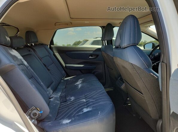 JN1DF0CD9RM736622 2024 NISSAN ARIYA White Rear interior view