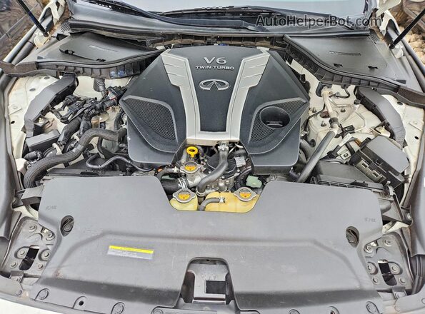 JN1EV7AP2JM350139 2018 INFINITI Q50 White Vista interior trasera