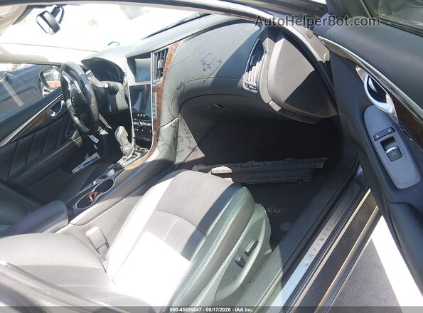 JN1EV7AP3JM591286 2018 INFINITI Q50 Gray Front interior view