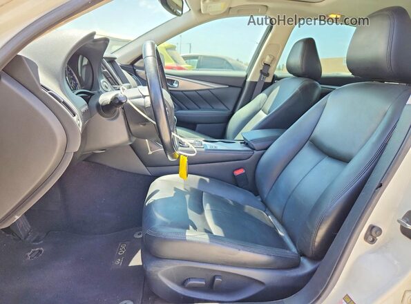 JN1EV7AP4HM731467 2017 INFINITI Q50 White Widok wnętrza z przodu