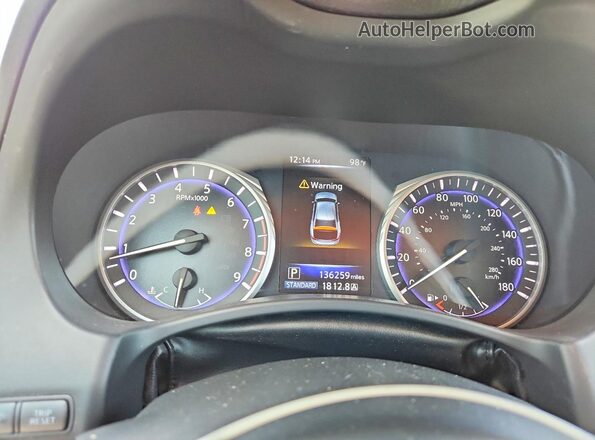 JN1EV7AP4HM731467 2017 INFINITI Q50 White Widok zestawu wskaźników
