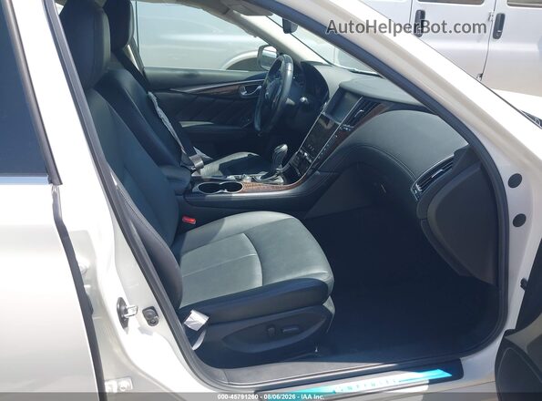 JN1EV7AP4JM357982 2018 INFINITI Q50 White Vista interior delantera