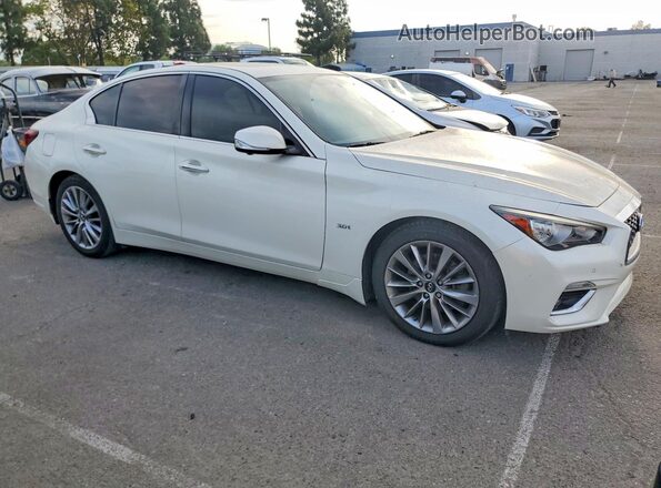 JN1EV7AP4JM358159 2018 INFINITI Q50 Белый Передняя правая четверть
