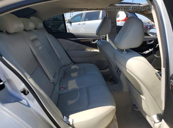 JN1EV7AP4KM512077 2019 INFINITI Q50 Silver Vista de los asientos traseros