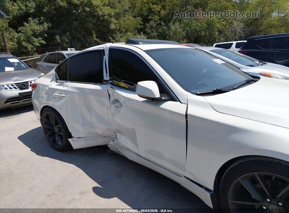 JN1EV7AP5GM303681 2016 INFINITI Q50 Белый Вид спереди
