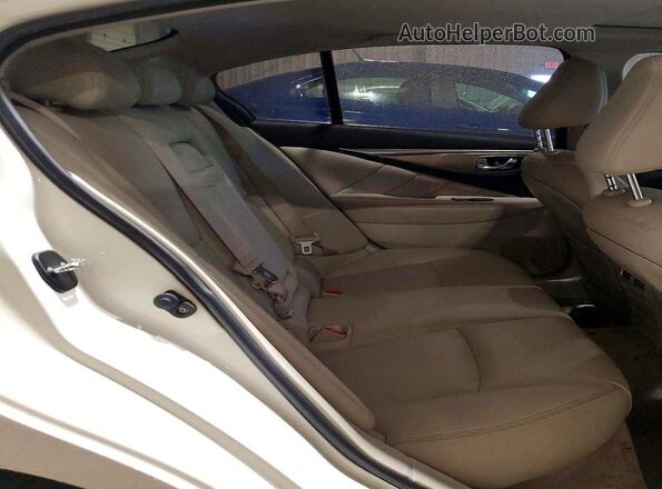 JN1EV7AP5HM740422 2017 INFINITI Q50 White Rear seats view