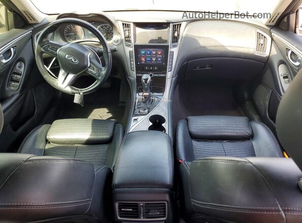 JN1EV7AP5JM364584 2018 INFINITI Q50 White Vista del salpicadero