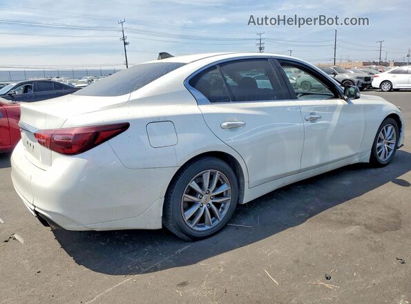 JN1EV7AP5JM364584 2018 INFINITI Q50 White Trasero derecho