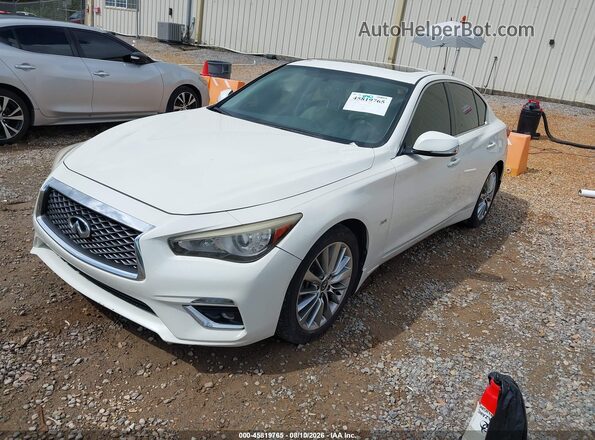 JN1EV7AP6JM362939 2018 INFINITI Q50 White Front left