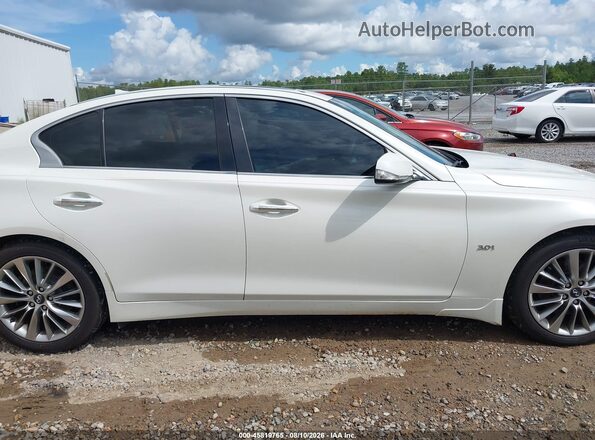 JN1EV7AP6JM362939 2018 INFINITI Q50 White Rear interior view