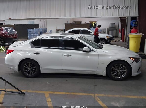JN1EV7AP8HM742553 2017 INFINITI Q50 White Widok wnętrza z tyłu