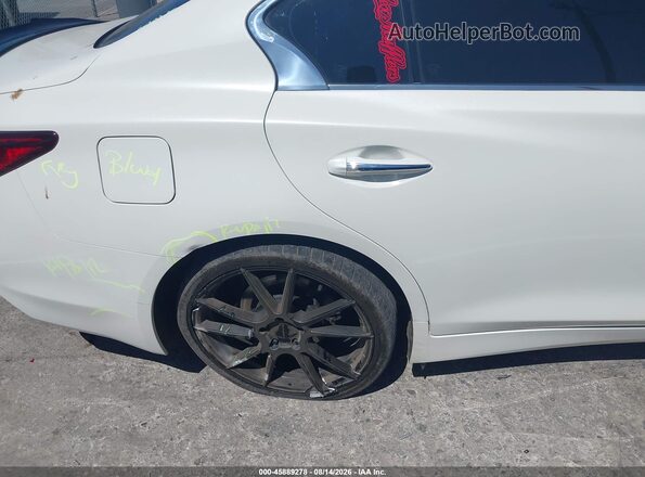 JN1EV7AP8JM352381 2018 INFINITI Q50 White 