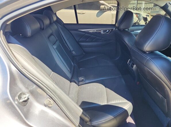 JN1EV7APXJM356478 2018 INFINITI Q50 Gray Widok tylnych siedzeń