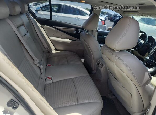 JN1EV7APXKM510642 2019 INFINITI Q50 White Vista de los asientos traseros