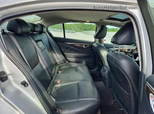JN1EV7AR1JM436981 2018 INFINITI Q50 Silver Rear seats view