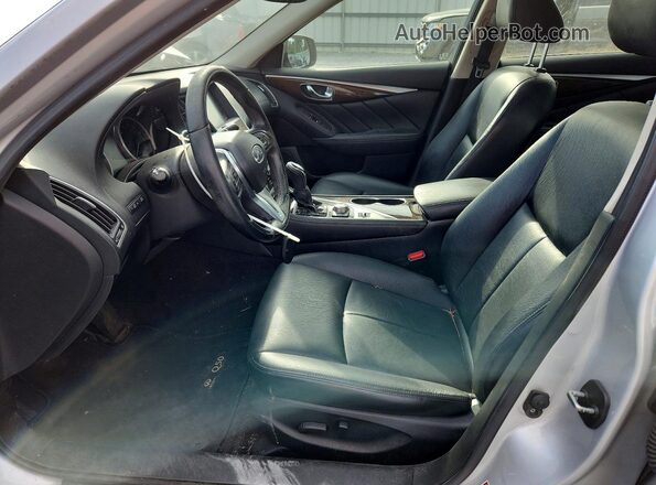 JN1EV7AR1JM436981 2018 INFINITI Q50 Silver Front interior view