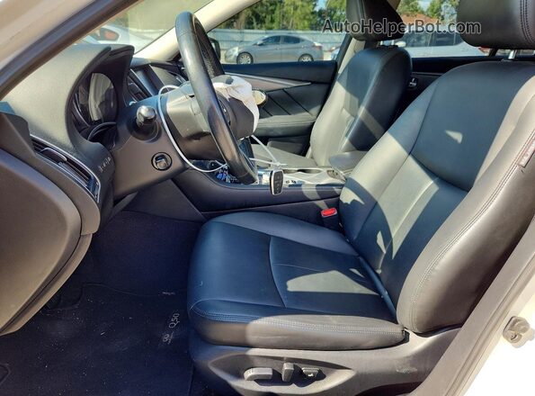 JN1EV7AR2HM832282 2017 INFINITI Q50 White Front interior view