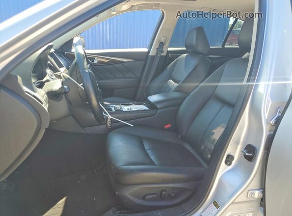 JN1EV7AR2JM431563 2018 INFINITI Q50 Silver Front interior view