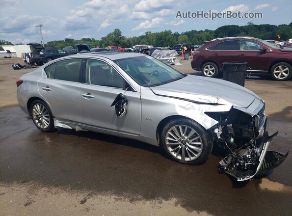 JN1EV7AR3KM593154 2019 INFINITI Q50 Серебряный Передняя правая четверть