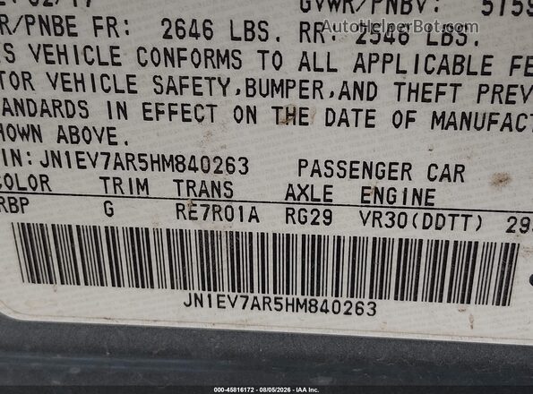 JN1EV7AR5HM840263 2017 INFINITI Q50 Gray Vista del compartimento del motor