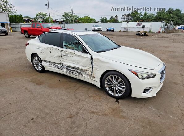 JN1EV7AR5KM556493 2019 INFINITI Q50 White Առջևի աջ