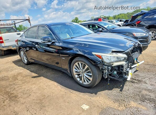JN1EV7AR6JM437639 2018 INFINITI Q50 Черный Передняя правая четверть