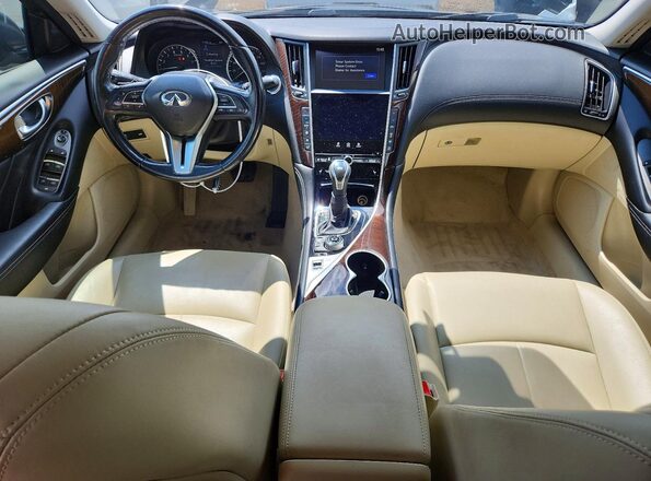 JN1EV7AR6JM437639 2018 INFINITI Q50 Черный Вид панели приборов