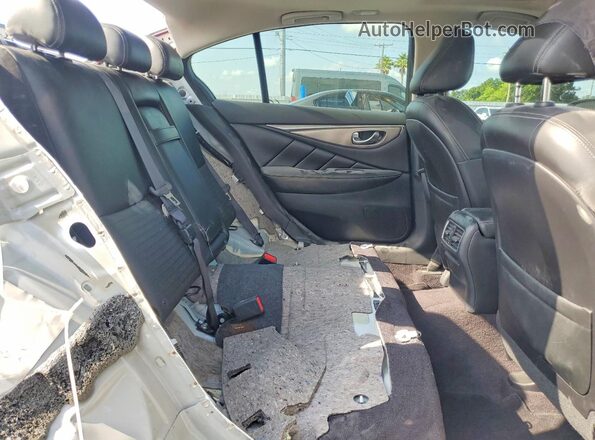 JN1EV7AR7JM439190 2018 INFINITI Q50 White Vista de los asientos traseros