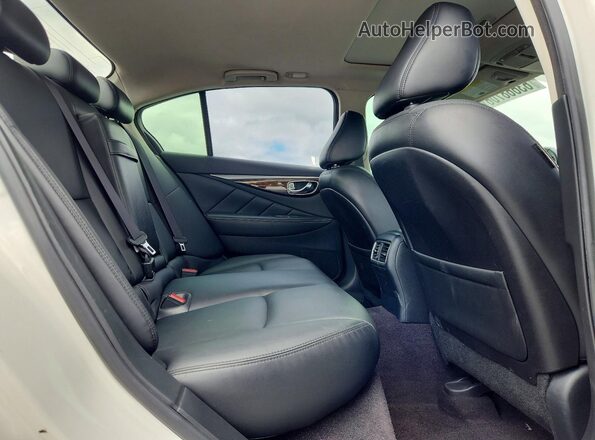 JN1EV7AR7KM555751 2019 INFINITI Q50 White Հետևի նստատեղերի տեսք