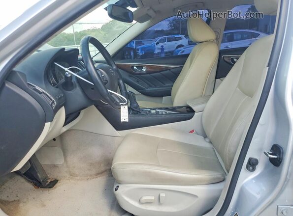 JN1EV7AR8JM432278 2018 INFINITI Q50 Silver Front interior view