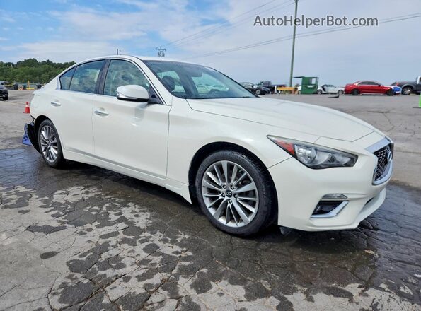 JN1EV7AR9JM442236 2018 INFINITI Q50 Белый Передняя правая четверть