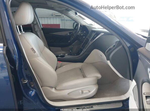 JN1EV7ARXHM833972 2017 INFINITI Q50 Blue Вид салону спереду