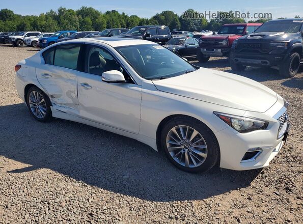 JN1EV7BR3MM750666 2021 INFINITI Q50 White Передня права чверть