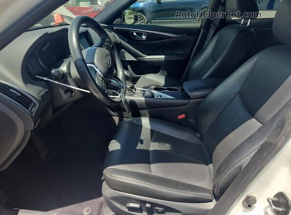 JN1EV7CP4NM310549 2022 INFINITI Q50 White Front interior view
