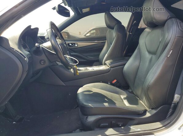 JN1EV7EK5JM340476 2018 INFINITI Q60 Белый Вид салона спереди