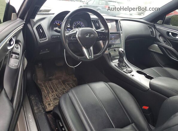JN1EV7EK7JM342391 2018 INFINITI Q60 Silver Вид панелі приладів