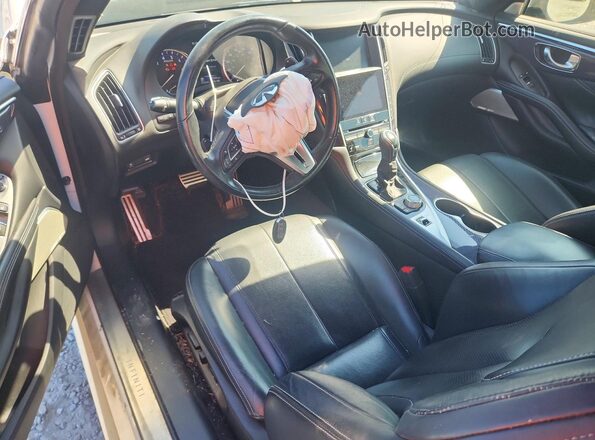 JN1EV7EL0JM393000 2018 INFINITI Q60 White Առջևի վահանակի տեսք
