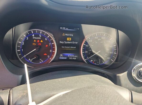 JN1EV7EL0JM393000 2018 INFINITI Q60 White Սարքավորումների վահանակի տեսք